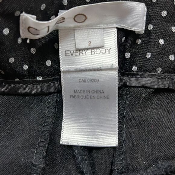 Cleo Every Body Polka Dot Ankle Pant, Size 2. Black and White. - Picture 6 of 6